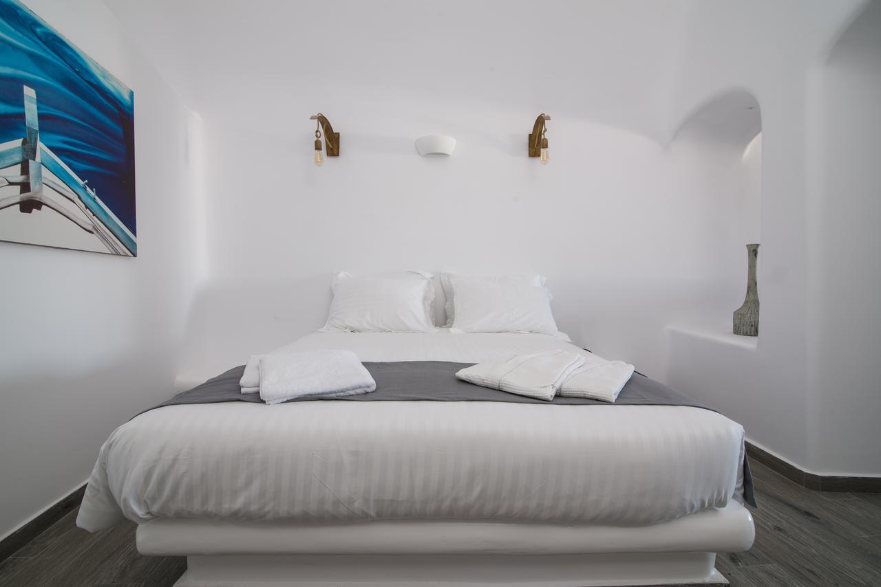 Angel Luxury Suites Fira  Exteriör bild